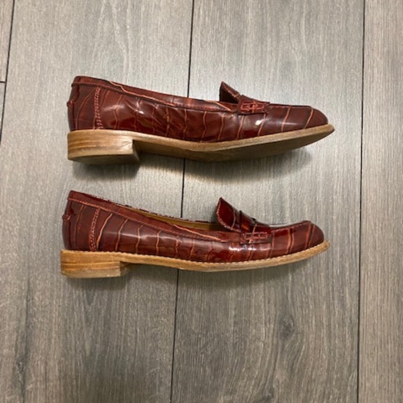 Marc by Marc Jacobs Burgundy Red Faux Alligator Patent Leather Loafers Sz 37.5 - Picture 4 of 6